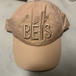 The Beisball Cap in Beige